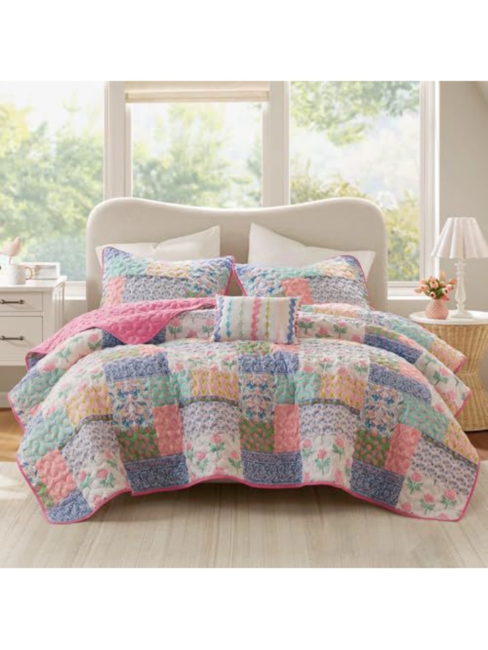 Quilted Patchwork Comforter Set in Pastel Pink and Multi